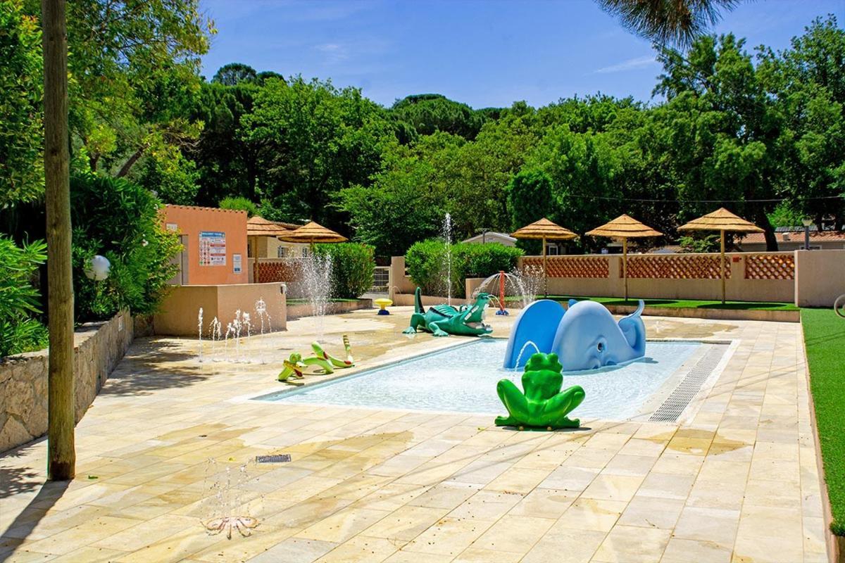 Bungalow Luxe 3 Chambres Surplombant Le Golf De St Tropez Гасен Екстериор снимка