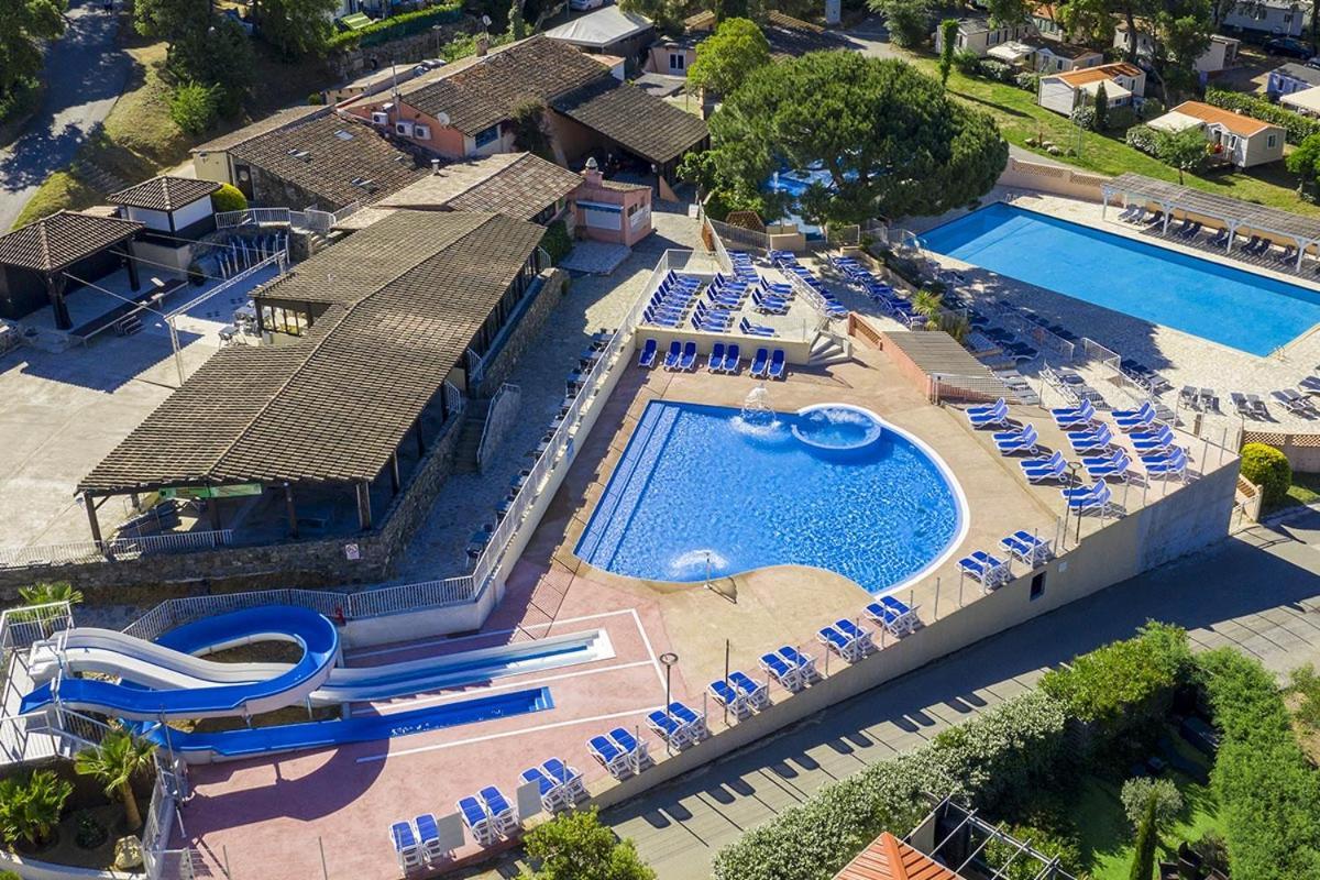 Bungalow Luxe 3 Chambres Surplombant Le Golf De St Tropez Гасен Екстериор снимка