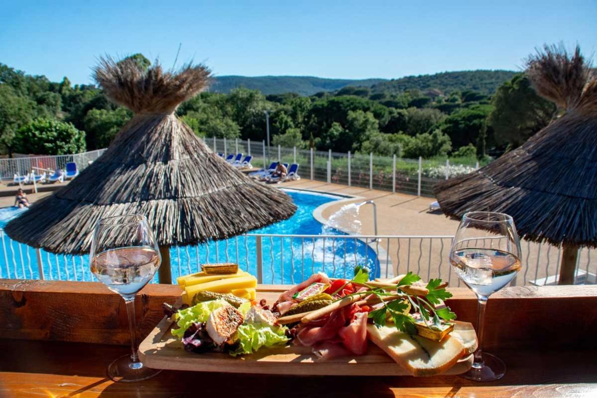 Bungalow Luxe 3 Chambres Surplombant Le Golf De St Tropez Гасен Екстериор снимка